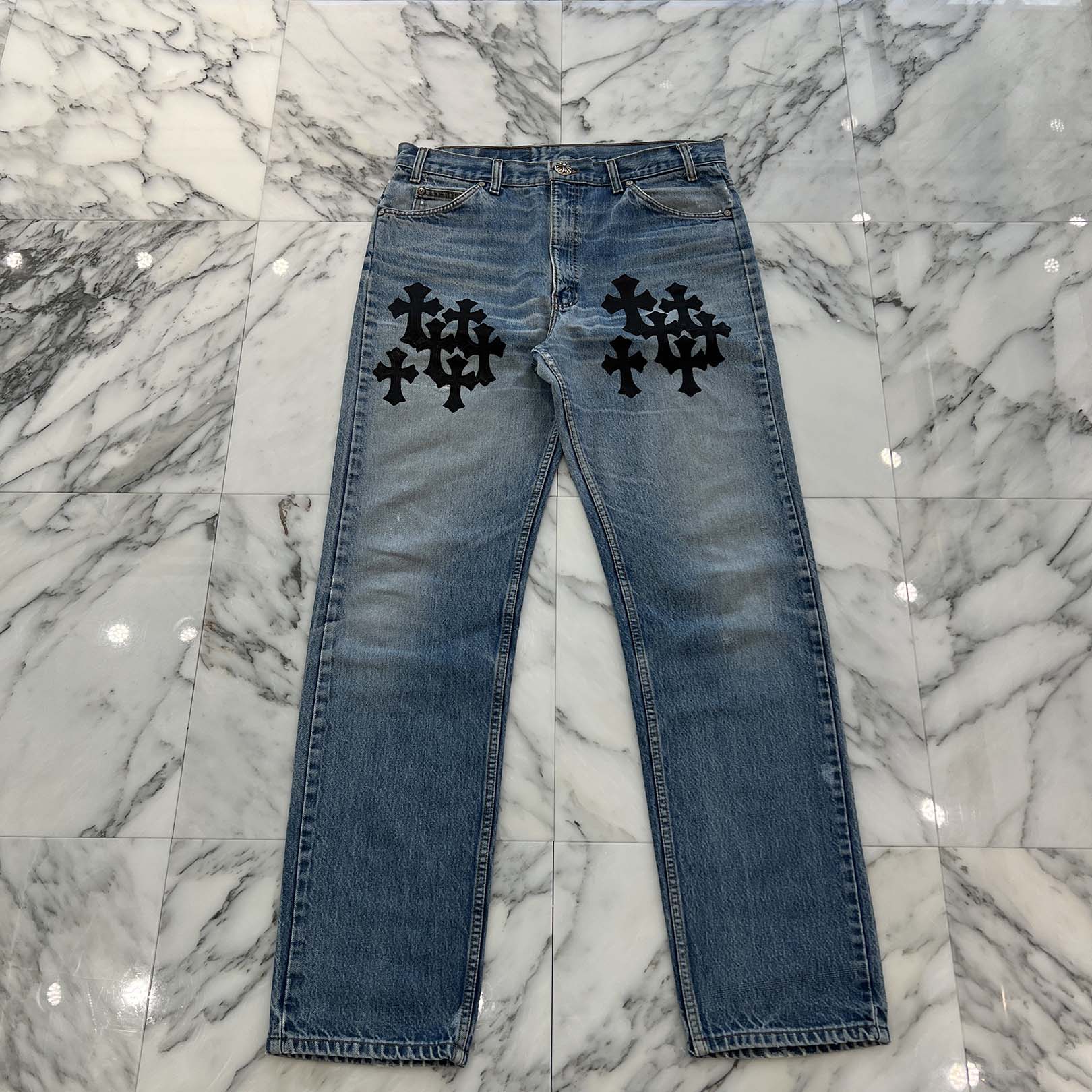 CHROME HEARTS × Levi's 505 VNTG Cemetery Leather Cross Patch Denim Pants Size 34 クロムハーツ × リーバイス 505 ヴィンテージ セメタリーレザークロスパッチ デニムパンツ サイズ34